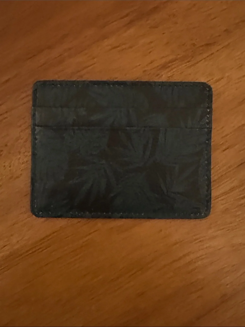 Men's Slim Card & Key Holder in Dark Green Leaf Pattern